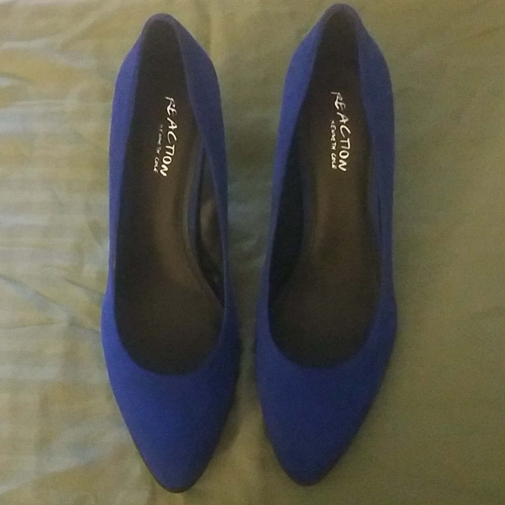 New! Reaction - Kenneth Cole blue pumps